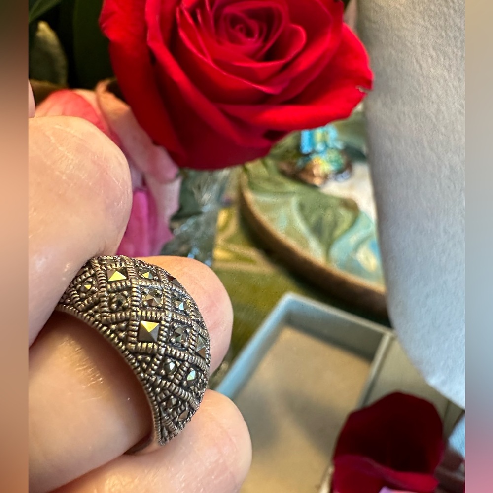 Vintage-Inspired Marcasite Dome Ring in Silver